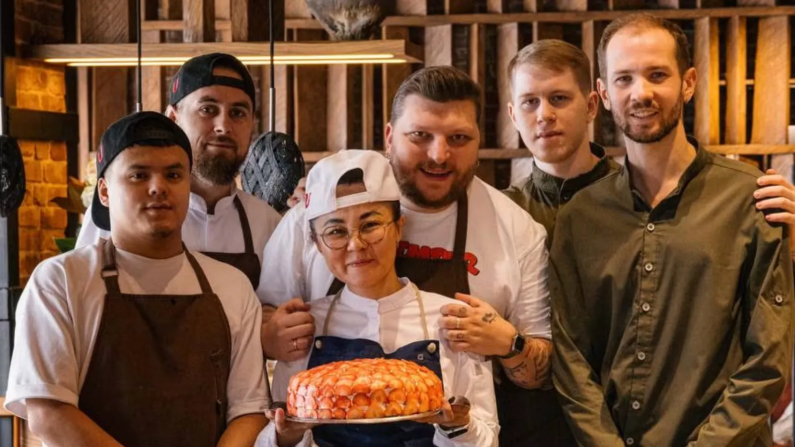 Lucky Izakaya празднует день рождения